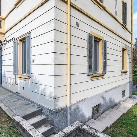C/ Parcheggio Vicino Alla Reggia * Colorno